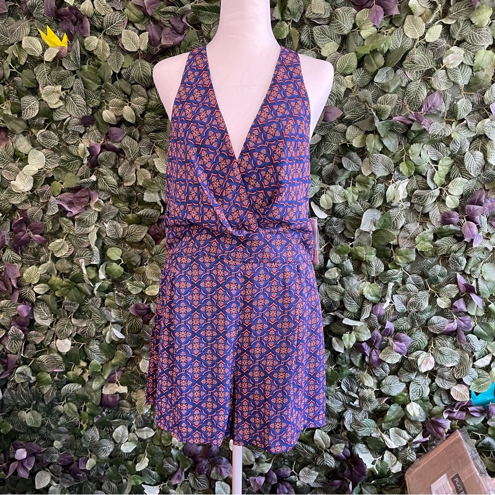 Bisou Bisou Women’s Patterned Romper Jumpsuit Blue & Red Shorts V-neck Size 12